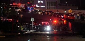 Pickup truck explodes on busy street in Ecuador  -VIDEO 