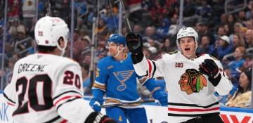 Reichel shines as Blackhawks crush Blues 8-3