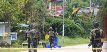 At least 14 injured in bomb blast in southern Thailand