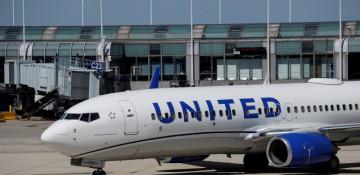United Airlines shares slip despite strong third-quarter earnings