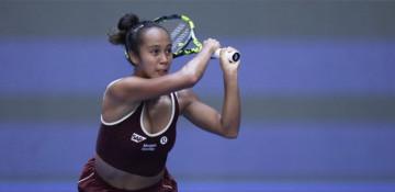 Canada's Fernandez defeats Sramkova to reach Japan Open semifinals