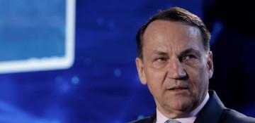 Poland warns Putin against crossing its airspace for Trump-Putin summit 