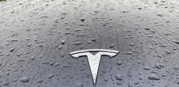 Tesla to recall nearly 13,000 US vehicles over battery issue 
