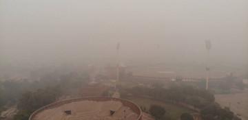 Pakistan urges caution as smog levels remain high