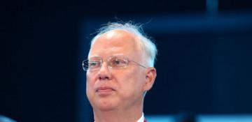 Top Russian envoy visits U.S. amid new sanctions from Trump 