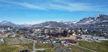 One killed in plane crash in Greenland