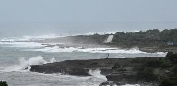 Hurricane Melissa makes landfall in Cuba 