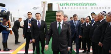 Gurbanguly Berdimuhamedov arrives in Azerbaijan