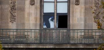 Louvre moves precious jewels after daring daylight heist