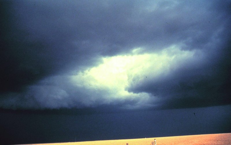 Severe thunderstorms with hail hit Clay and Platte counties