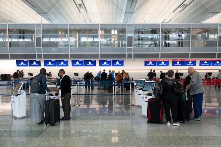 Nearly half of major US airports hit by ATC shortages amid shutdown