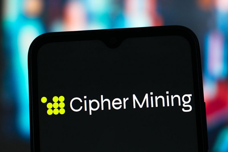 Cipher Mining posts quarterly earnings, secures $5.5B AI lease with AWS