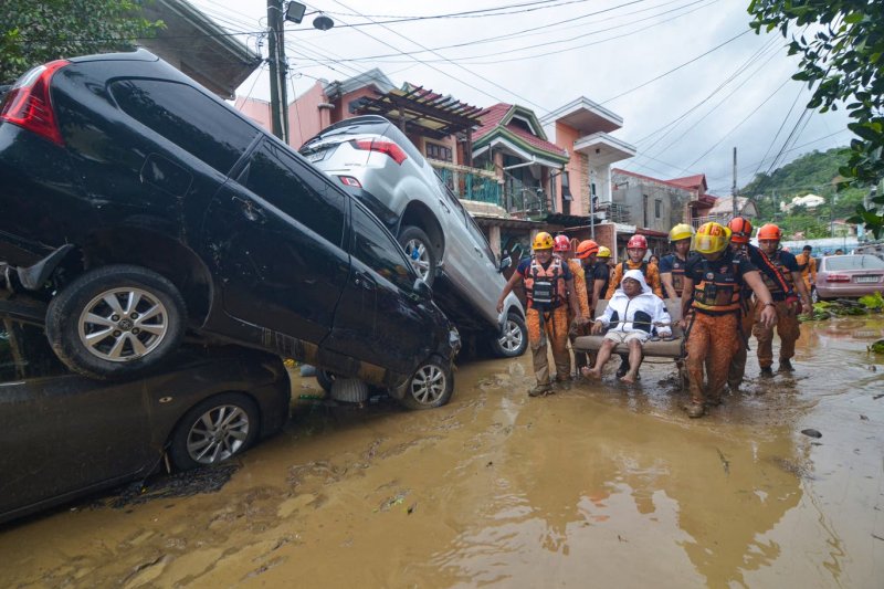 News about -  In Photos : Typhoon Kalmaegi leaves trail of destruction in Philippines