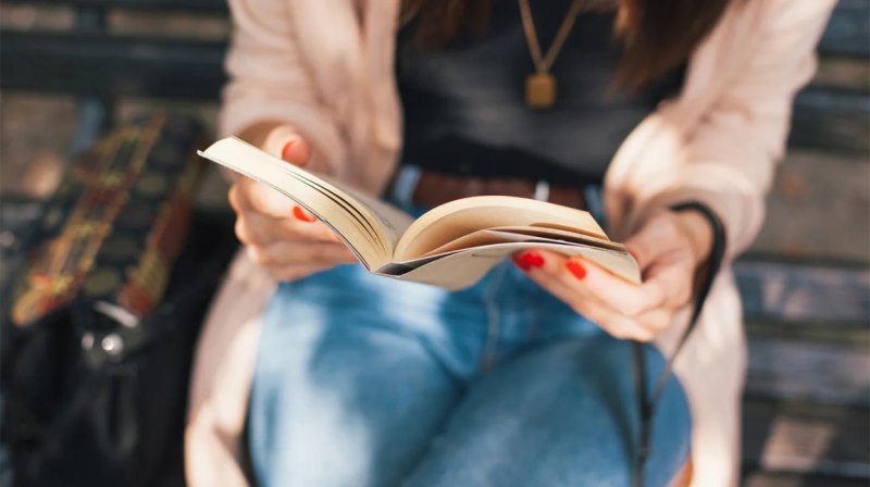 Why reading every day strengthens your mind