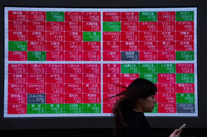 Asian shares soar on AI stocks rebound
