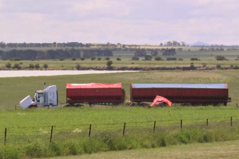 Three dead after car-truck collision in southeastern Australia
