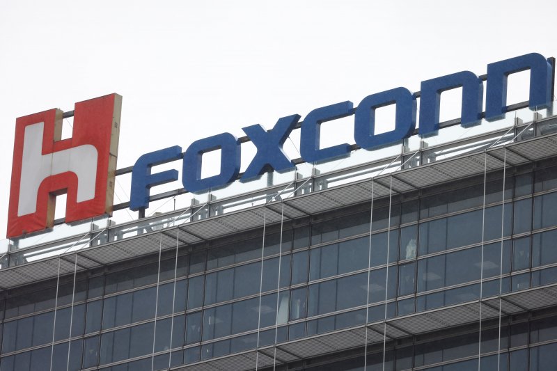 Foxconn posts profit growth on strong AI server demand