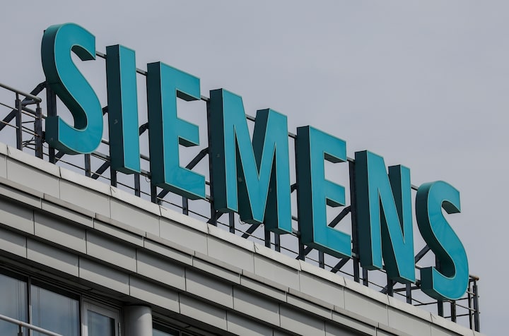 Siemens expects faster sales growth as it sharpens tech focus