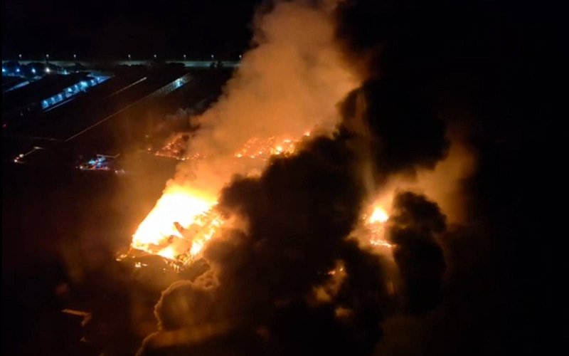 Massive explosion rocks industrial park near Buenos Aires -  VIDEO 