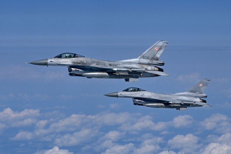 Poland scrambles fighter jets after Russian strikes on Ukraine