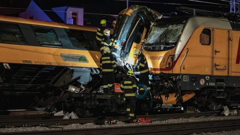 Train collision in Czech Republic injures dozens 