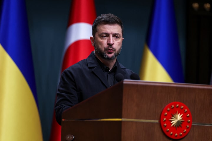 Germany, France and UK leaders discuss US-backed Ukraine plan in call with Zelensky