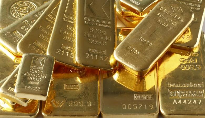 Pakistan lifts ban on gold imports and exports