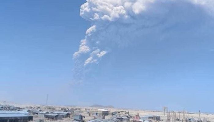 Ethiopia’s Hayli Gubbi volcano erupts for first time in millennia -  VIDEO 