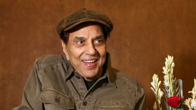 Indian PM Modi pays tribute to Dharmendra: 'End of an era'