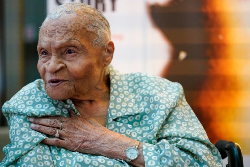 Viola Ford Fletcher, survivor of 1921 Tulsa Massacre, dies at 111