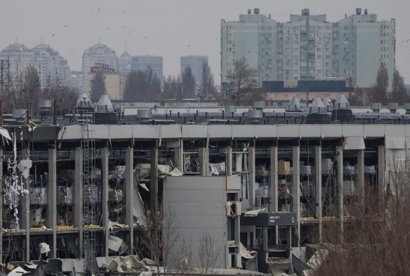 Russian strikes on Kyiv kill six, disrupt energy supplies 