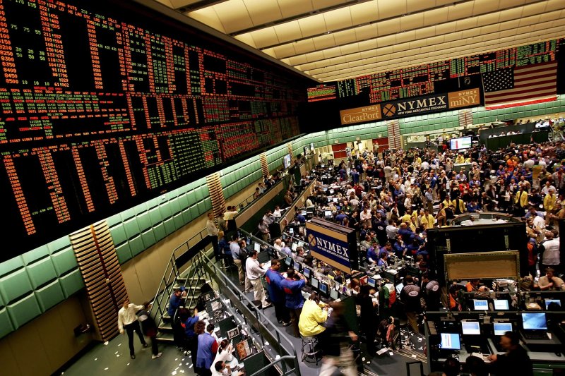 Dow, S&P, Nasdaq futures rise ahead of holiday trading on rate hopes