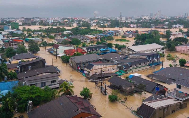 Malaysia flood crisis: Two dead, over 26,000 affected