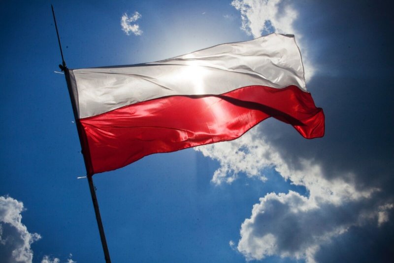Poland says it is in a ‘cyberwar’ with Russia 