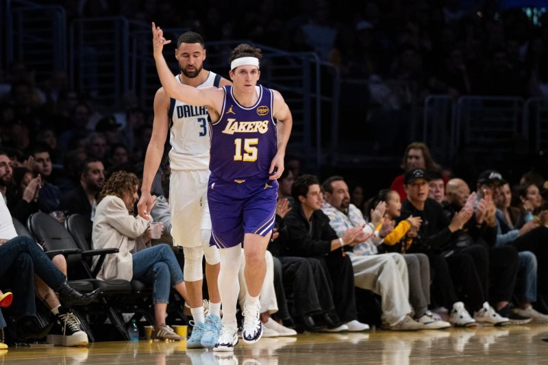 Reaves drops 38 as Lakers beat Mavs in Davis’ return