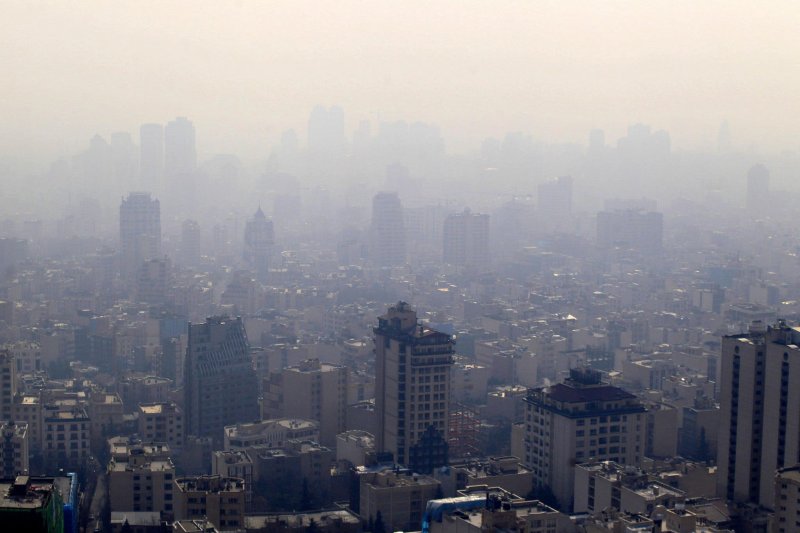 Tehran extends public closures amid severe air pollution