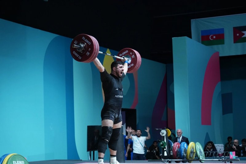 Azerbaijani weightlifter bags two silver medals at Islamic Solidarity Games