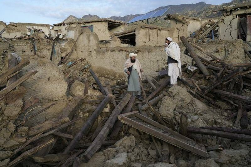 6.3-magnitude earthquake hits northern Afghanistan, leaving at least 10 dead  -VIDEO 