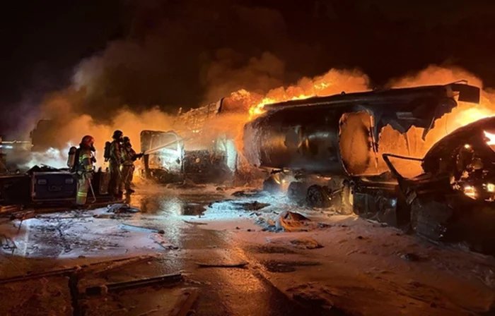 Two dead, four injured in S. Korea's multi-vehicle pileup