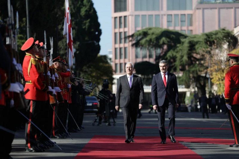 Armenian president visits Georgia to discuss bilateral ties and regional issues