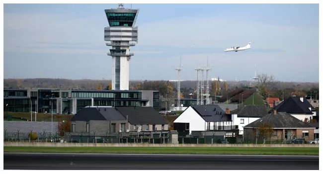 Air traffic over Dutch airport suspended due to drones 