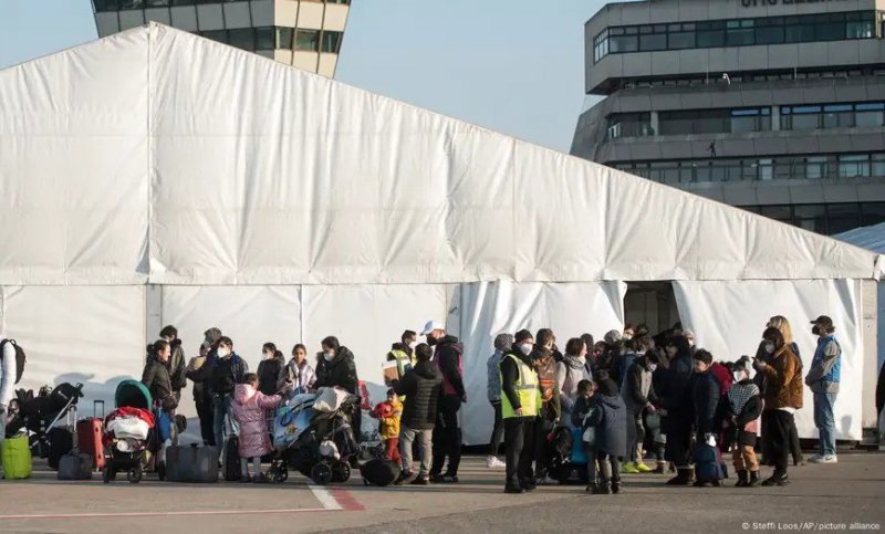 Berlin's largest center for receiving refugees from Ukraine is closing