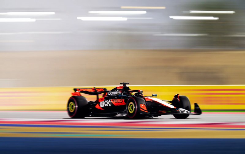 News about - Piastri edges Norris for Qatar pole after sprint win tightens title race