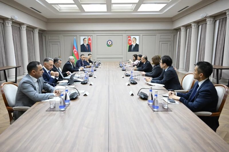 Azerbaijan, ADB discuss reconstruction, investment plans
