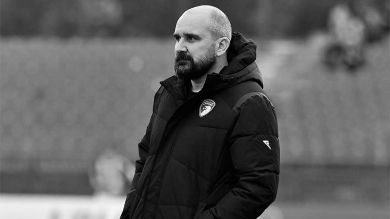 Coach Mladen Zizovic dies during Serbian League match