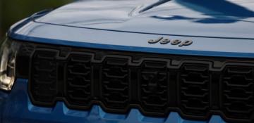 Stellantis recalls over 320,000 Jeep vehicles in US over battery fire risk, regulator says 