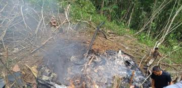 Philippine military helicopter crashes during typhoon relief mission  -VIDEO 