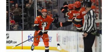 Cutter Gauthier’s first NHL hat trick lifts Ducks over Panthers 7–3