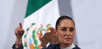 Mexico president files charges after groping incident