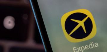 Expedia shares jump on strong business travel bookings